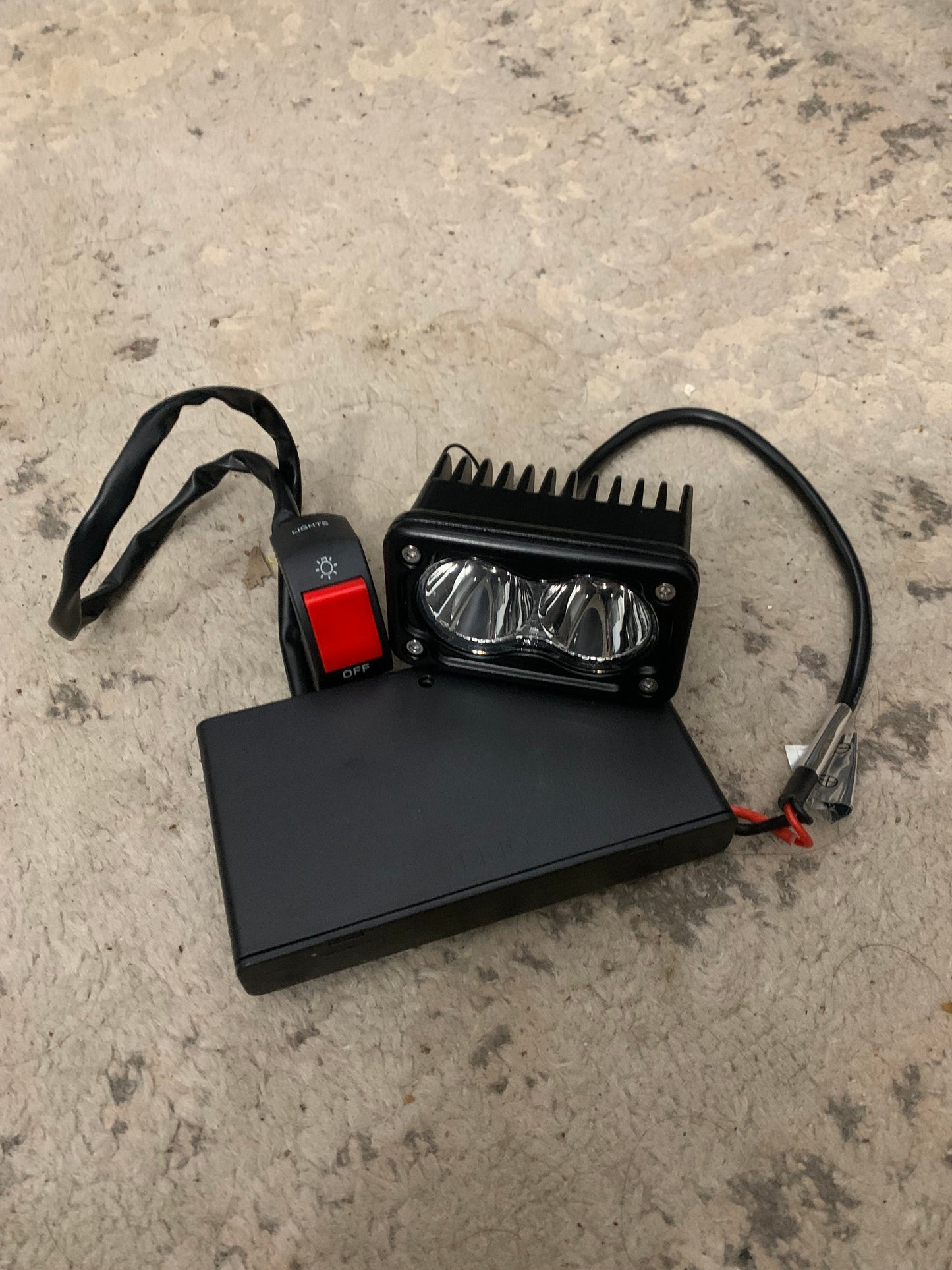 (Preorder) Battery Powered Baja Light